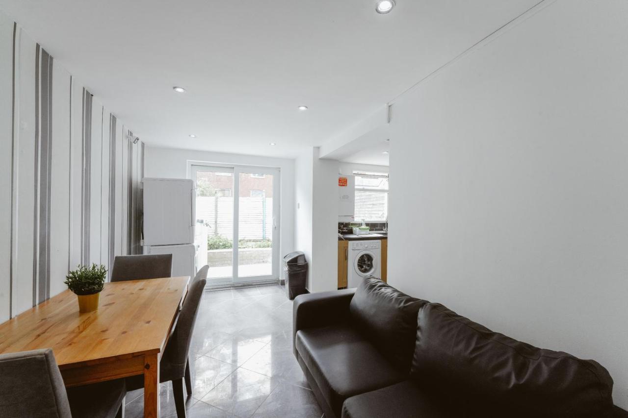 Great Rooms In Stepney Green Station - 12 Лондон Экстерьер фото